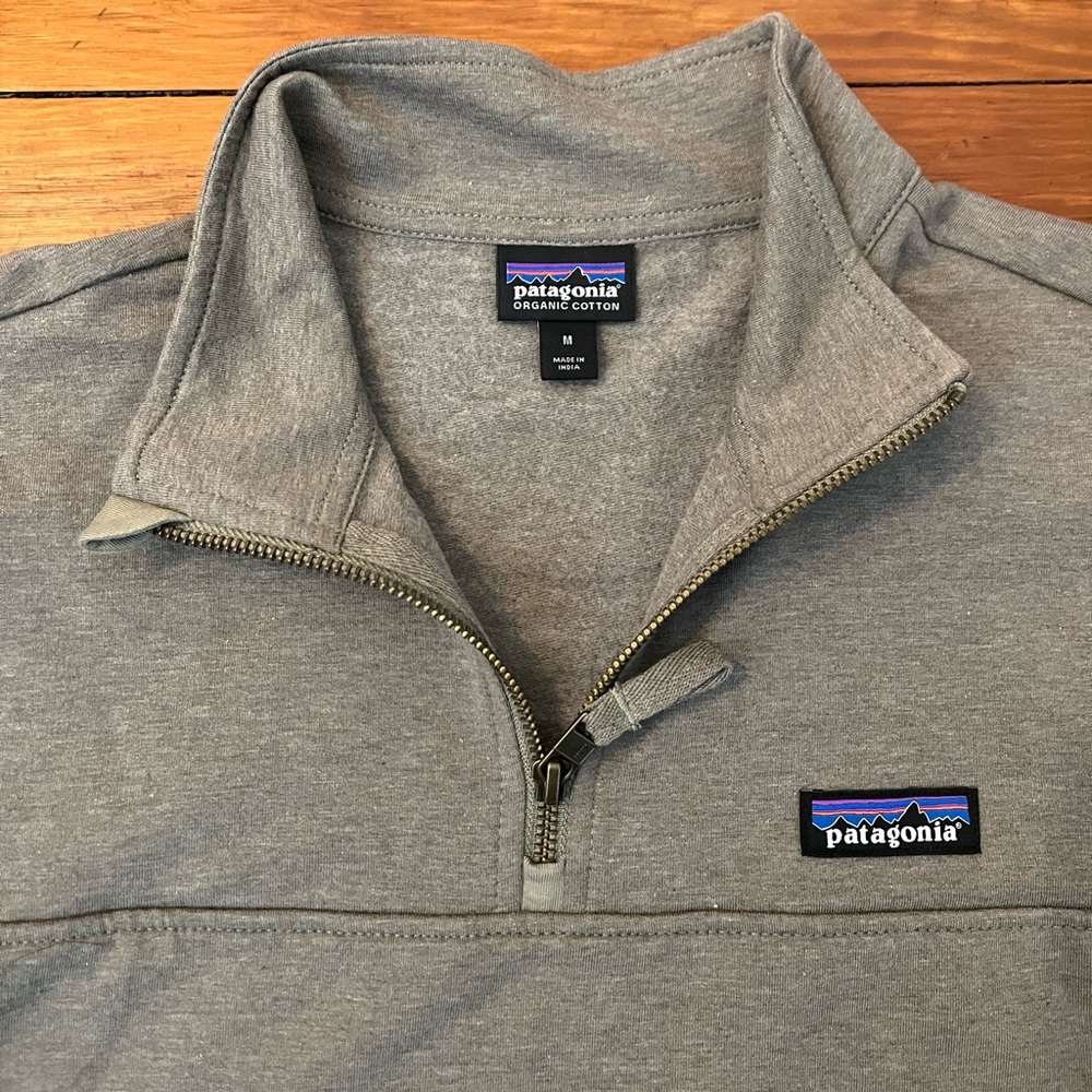 Patagonia Women’s Quarter Zip - Picture 4 of 6